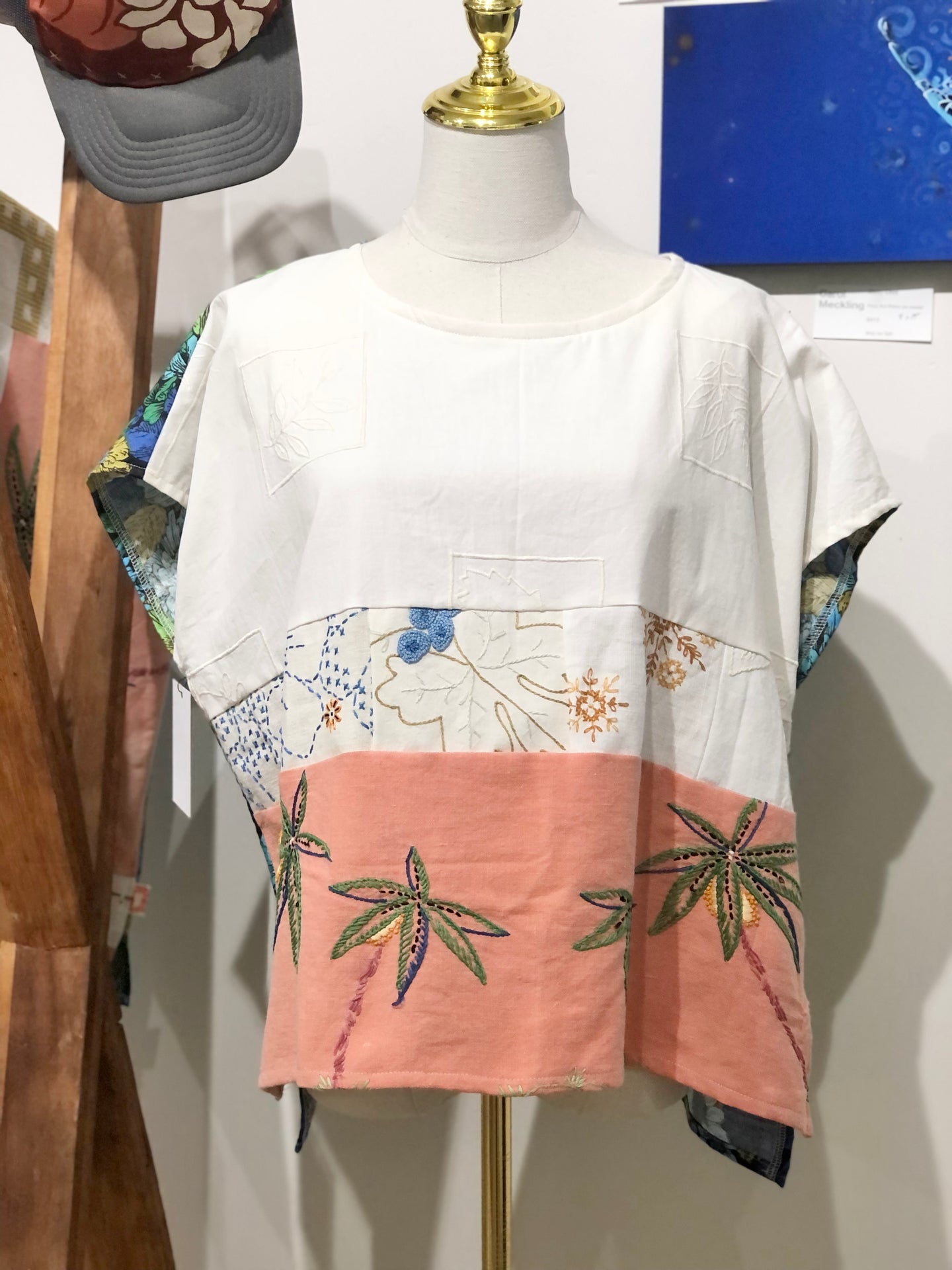 Vintage Embroidered Linens Blouse // Medium